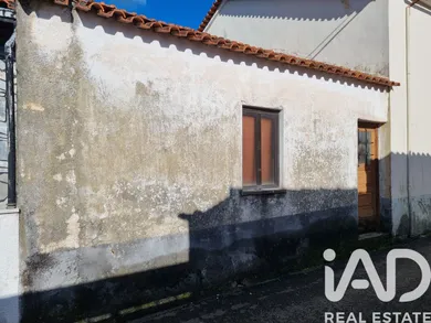 Maison mitoyenne  à Poiares