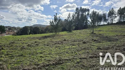 Fotografia 3 de Terreno urbano de 7500 m² em Cadaval