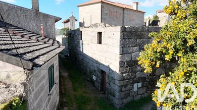 Rustic house in Sobradelo da Goma
