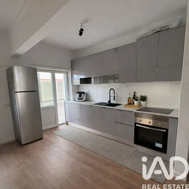 Apartamento T3 em Almada