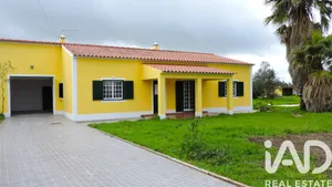 Detached house  in Glória do Ribatejo