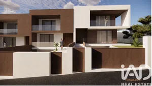 Moradia geminada  em Avessadas