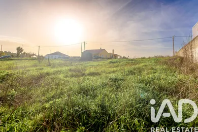 Terreno urbano em Tremês