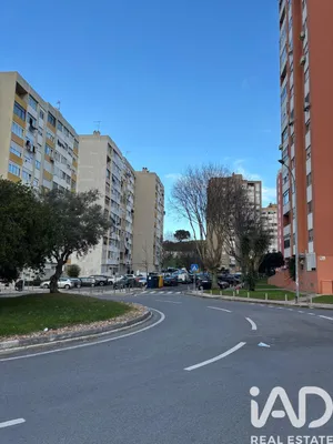 Apartamento T3 em Amadora