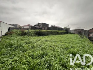 Moradia térrea  em Campo