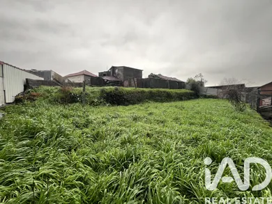 Moradia térrea  em Campo