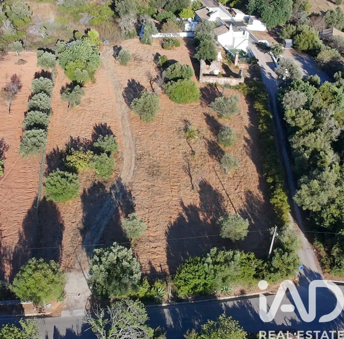 Terreno misto de 3424 m² em Loulé