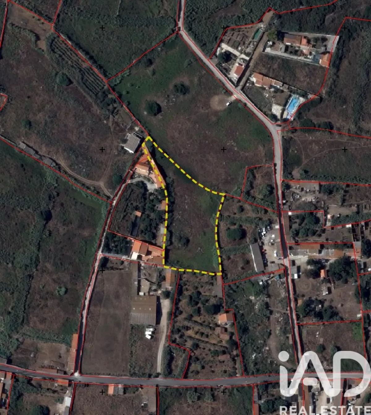 Terreno de 3880 m² em Peniche