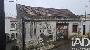 Moradia em gaveto em Vilar