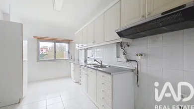 Apartamento T3 em Agualva