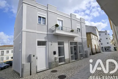 Fotografia 1 de Prédio de 320 m² em Cadaval