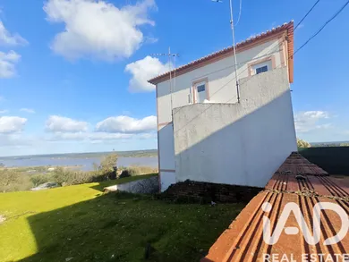 Moradia bi-familiar  em Montargil