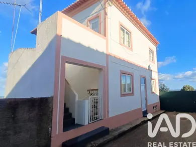Moradia bi-familiar  em Montargil