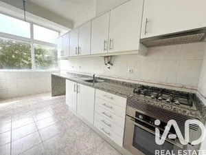 Apartamento T2 em Porto Salvo