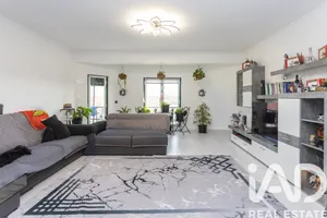 Apartamento T3 em Sado