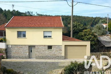 Casa/Moradia  em seixos alvos