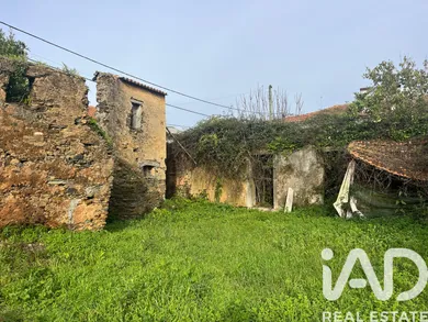 Moradia térrea em São João de Ovar