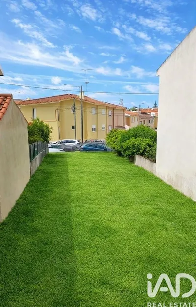 Fotografia 3 de Terreno urbano de 202 m² em São Domingos de Rana