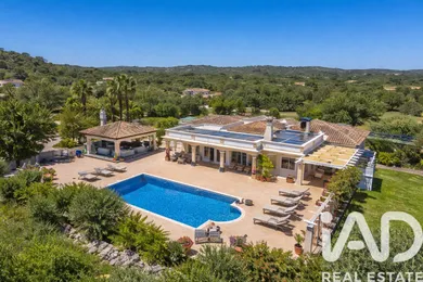 Quinta  em Santa Bárbara de Nexe