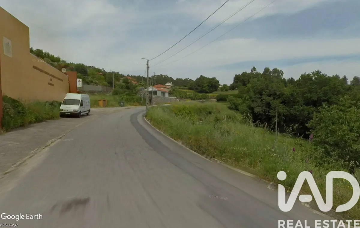 Terreno de 3057 m² em Infesta