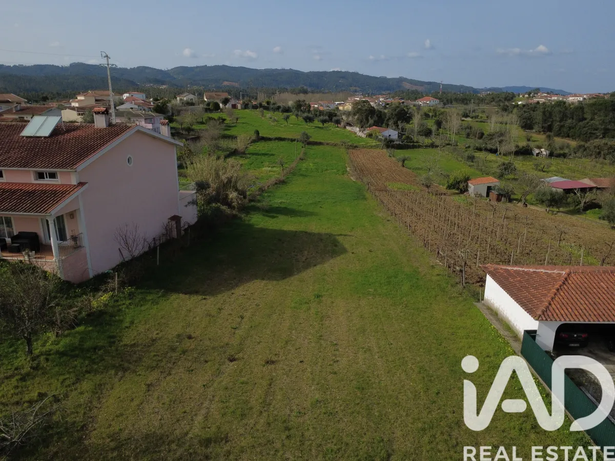 Terreno urbano de 2780 m² em Poiares
