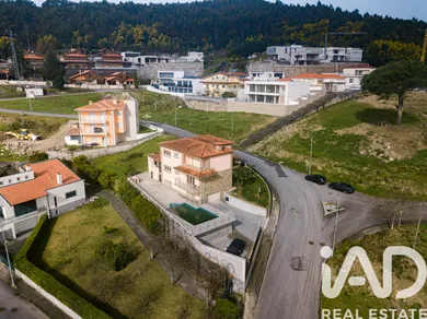 Casa/Moradia  em Lanhoso