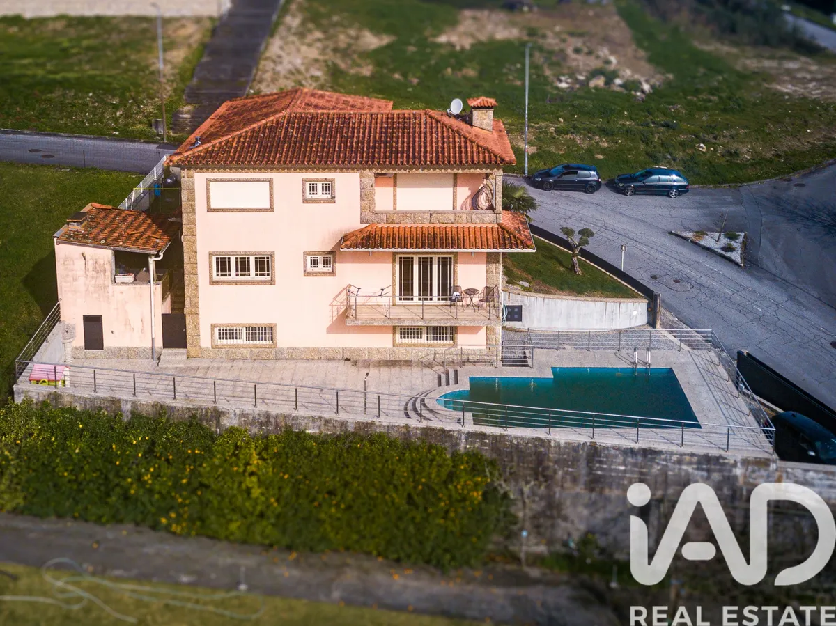 Casa/Moradia 4 quartos de 328 m² em Lanhoso