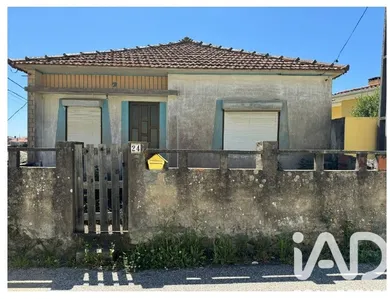 Single-storey house  in Cortegaça