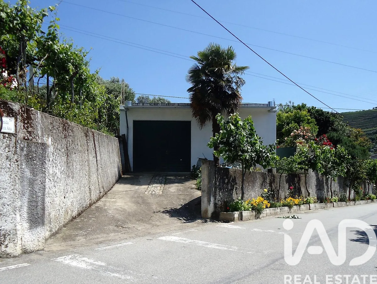 Prédio de 96 m² em Vila Seca