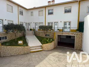 Moradia em banda  em Lourinhã