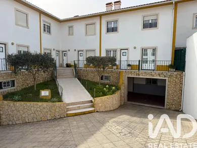 Moradia em banda  em Lourinhã