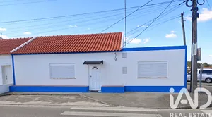 Single-storey house  in Coruche