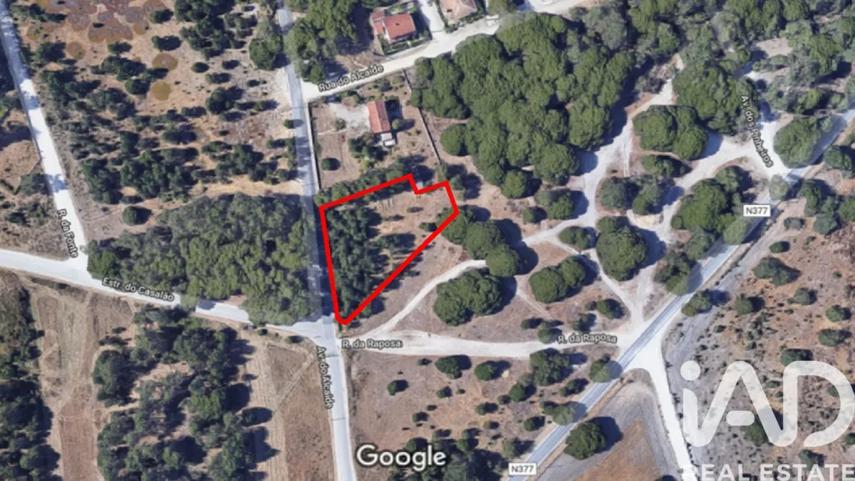 Terreno urbano de 2940 m² em Sesimbra