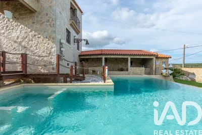 Fotografia 8 de Moradia em gaveto 4 quartos de 118 m² em AdãoLobo