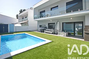 Moradia  em Fernão Ferro