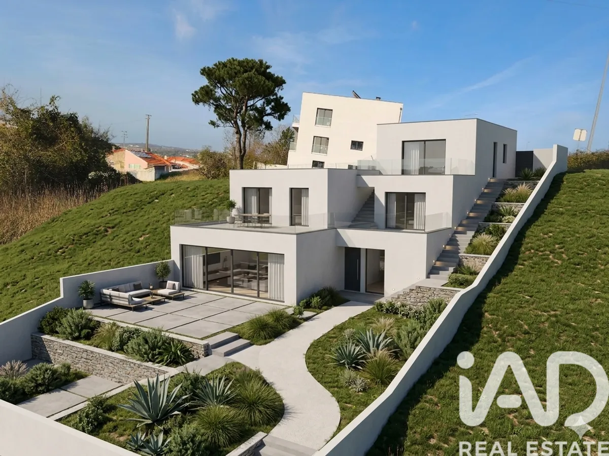 Terreno urbano de 692 m² em Batalha