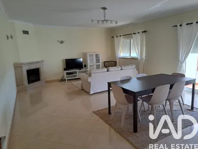 Apartamento T3 em Odiáxere