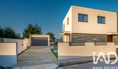 Casa/Moradia  em Guilhabreu