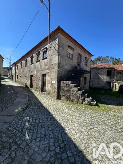 Fotografia 8 de Moradia 5 quartos de 372 m² em Cambra