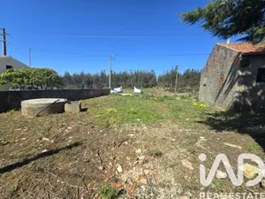 Terreno urbano  em Lamas