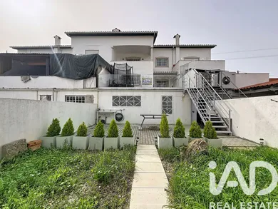 Moradia geminada  em Souto da Carpalhosa