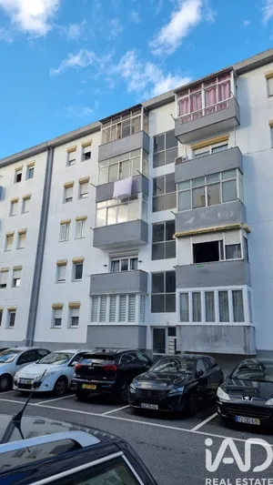 Apartment T4 in Mira-Sintra