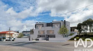 Moradia geminada  em Santa Catarina da Serra