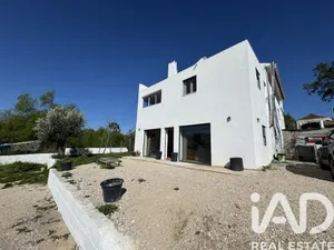 Detached house in Casais