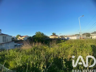 Fotografia 1 de Terreno urbano de 332 m² em Charneca de Caparica