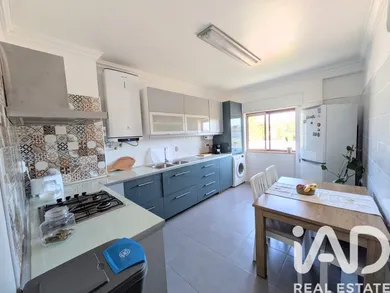 Apartamento T2 em Gâmbia-Pontes-Alto da Guerra