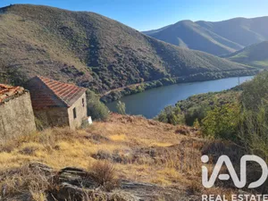 Terreno rústico  em Urros