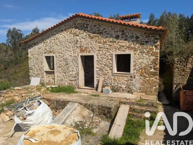 Moradia em Figueiró dos Vinhos