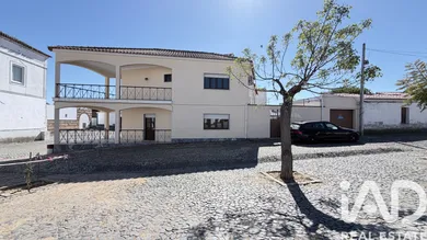 House  in Vila de Frades
