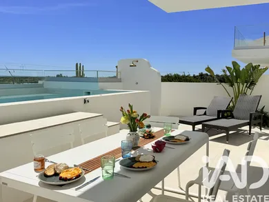 House  in MONCARAPACHO